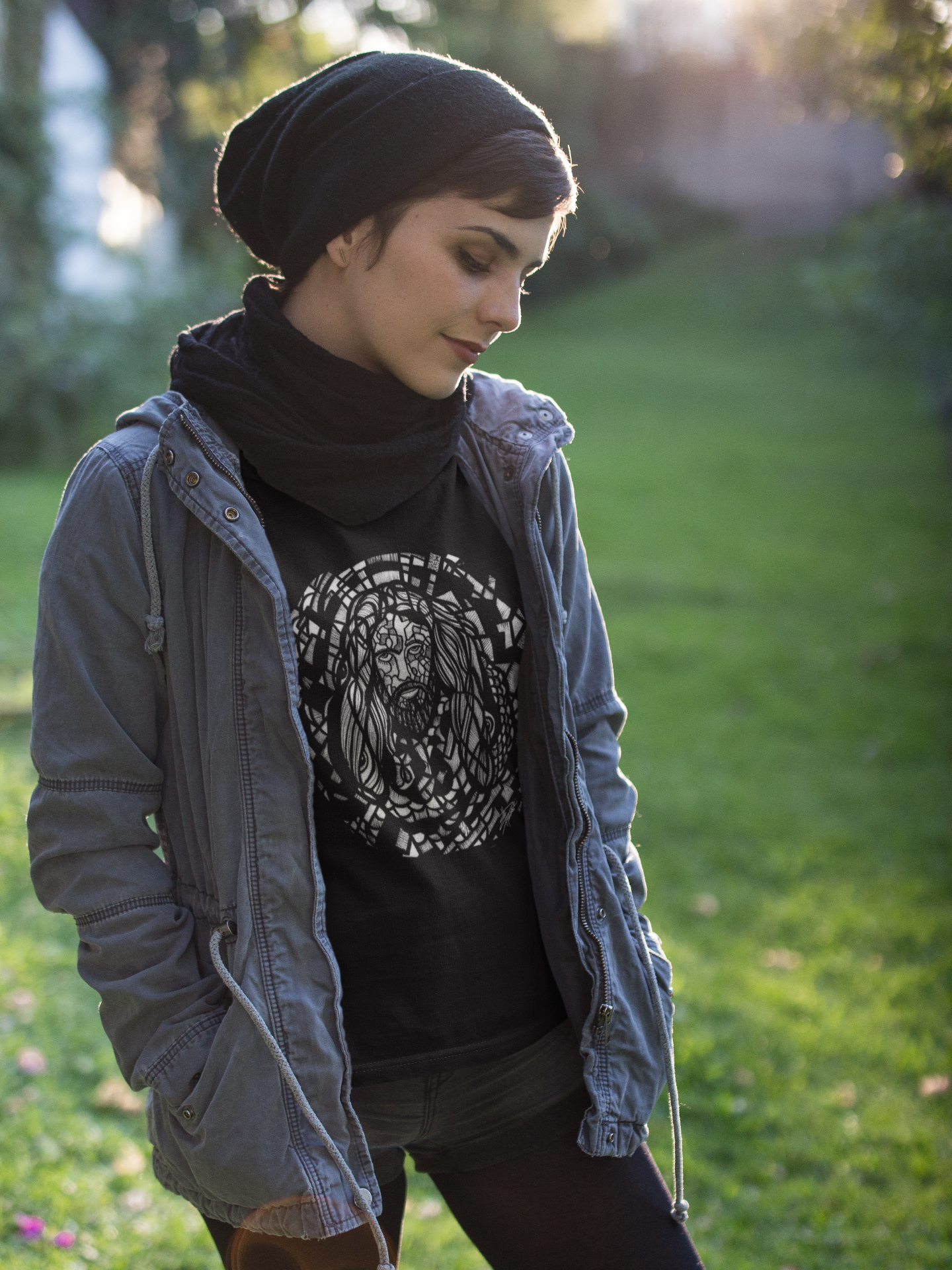 Alterré: Christ Pose -Casual T-Shirt