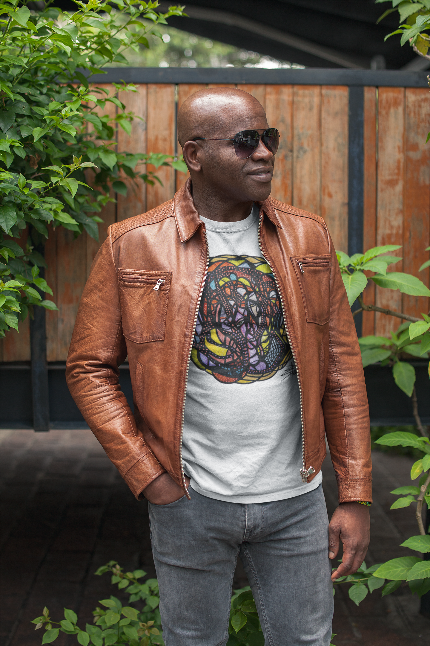 Alterré: Circle of Light - Causal T-Shirt